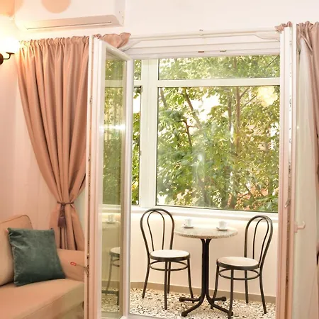 Le Petit Paris *