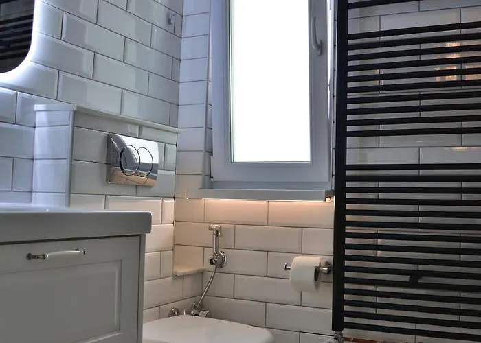 Le Petit Paris Apartament *