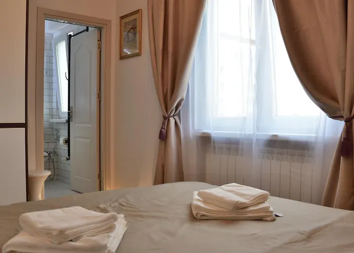 Le Petit Paris * Бухарест