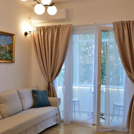 Le Petit Paris Apartment Bucharest